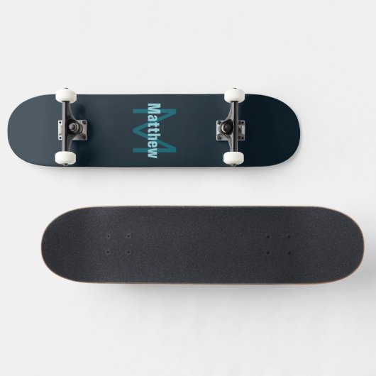 Skateboard Nom simple en gras personnalisable en monogramme (Horz)