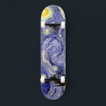 Skateboard Nuit étoilée de Van Gogh, 1889<br><div class="desc">Largement acclamé comme le magnum opus de Van Gogh, le tableau représente la vue à l'extérieur de la fenêtre de son sanatorium la nuit, bien qu'il ait été peint de mémoire pendant la journée. L'image est du domaine public. Contactez les Motifs & Peintures & Graphiques pour toute demande spéciale. ©...</div>