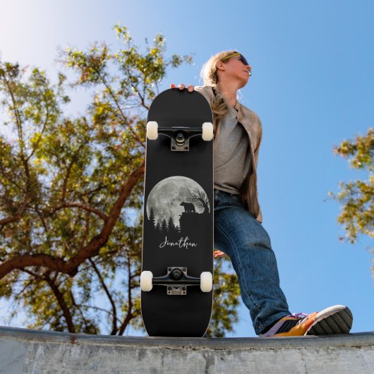 Skateboard Ours Stand Sur Montagne Éffrayante Lune D'Hallowee (Extérieur 1)