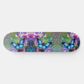 Skateboard Papillon bleu brillant dans Fairy Garden (Horz)
