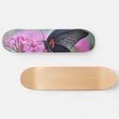 Skateboard Papillon sur fleur (Horz)