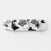 Skateboard Papillons Colorés sur des Fleurs Blanches (Horz)