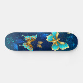 Skateboard Papillons d'or sur un Arrière - plan bleu (Horz)
