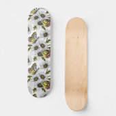 Skateboard Papillons Jézabel et fleurs marguerites sur blanc (Recto)
