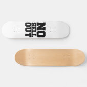 SKATEBOARD PAS DE VENTE (Horz)