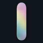 Skateboard Pâte arc-en-ciel moderne holographique monochrome<br><div class="desc">Décor holographique moderne pastel arc-en-ciel monographique en rose,  jaune,  turquoise et violet.</div>