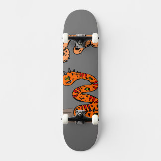 Skateboard patineta serpiente