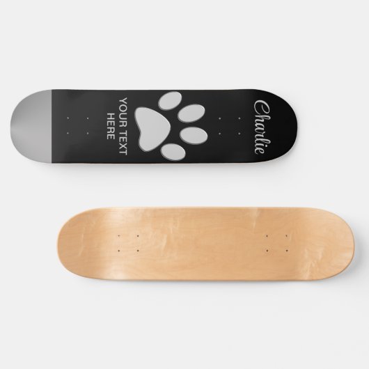 Skateboard Paw Chien Argent sur arrière - plan noir (Horz)