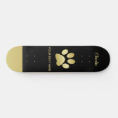 Skateboard Paw chien brillant or sur arrière - plan noir (Horz)