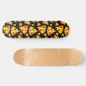 Skateboard Pepperoni Pizza Slices Junk Food Motif Noir (Horz)