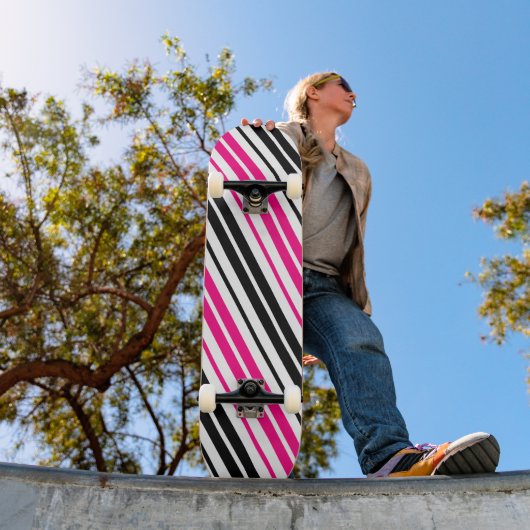 Skateboard Pink Black White Stripes Pattern Design  (Extérieur 1)