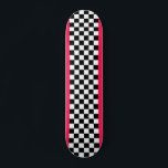 Skateboard Pink et damier vif<br><div class="desc">Un motif classique en damier noir et blanc, avec un peu de rose vif.</div>
