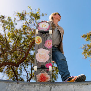 Skateboard Planche à roulettes Arbres et Roses
