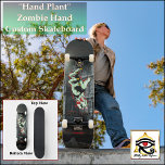 Skateboard Plante main | Main Zombie | Skate personnalisé<br><div class="desc">Plante main | Main Zombie | Custom Skateboard Retirez le plante ultime sur ce chef-d'oeuvre cryptique. Intitulé : Plante à la main Caractéristique : Manoir hanté avec clôture en fil barbelé et main lunatique zombie. Type de pont : 7 3/4" Skateboard Deck Que vous fassiez des moules sur la demi-pipe...</div>