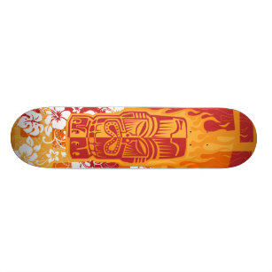 Skateboard Plate-forme de Tiki avec des flammes