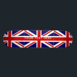 Skateboard Plate-forme faite sur commande de planche à<br><div class="desc">Plate-forme nommée faite sur commande de planche à roulettes de drapeau britannique patriotique d'Union Jack. Conception en bois fraîche de panneau de patin pour des garçons et des filles. Idée de cadeau d'anniversaire d'amusement pour des enfants. Personnalisez avec les lettres faites sur commande de nom ou de monogramme. Idée impressionnante...</div>