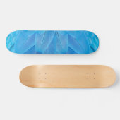 Skateboard Plumes bleues turquoises du perroquet de Macaw (Horz)