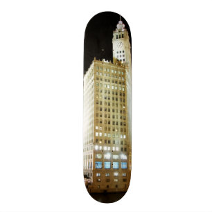 Skateboard Point de repère célèbre de Chicago la nuit