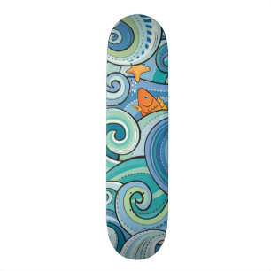 Skateboard Poissons parmi le motif de vagues