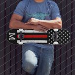 Skateboard Pompier Personnalisé Monogramme Mince Ligne rouge<br><div class="desc">Thin Red Line Skateboard - Drapeau américain dans les couleurs du drapeau Firefighter, design en détresse. Personnalisez ce skateboard pompier avec une initiale monogramme. Ce tablier de skate pompier personnalisé est parfait pour les pompiers, pompiers, diplômes de pompier et cadeaux de retraite. DROIT D'AUTEUR © 2020 Judy Burrows, Black Dog...</div>