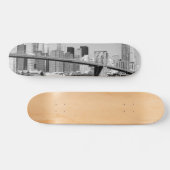 Skateboard Pont de Brooklyn et horizon de Manhattan (Horz)