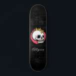 Skateboard Punk Rock Crâne tendance gothique Enfants Nom Fun<br><div class="desc">Ce skateboard amusant avec un crâne punk rock et un nom personnalisé ferait un cadeau merveilleux pour quelqu'un,  qui est dans le skateboard! Ajoutez facilement le nom désiré en cliquant sur l'option "personnaliser ce modèle".</div>
