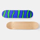 Skateboard rayé de bleu et de vert (Horz)