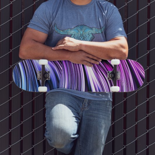 Skateboard Rayures noires, blanches et violettes (Extérieur 3)
