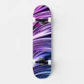Skateboard Rayures noires, blanches et violettes (Recto)