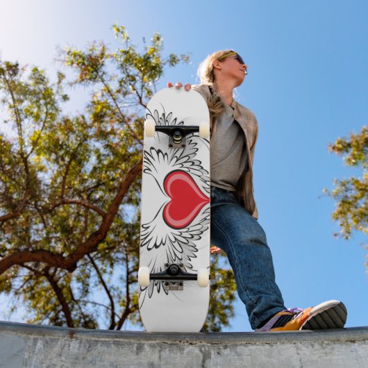 Skateboard Red Angel Coeur avec ailes (Extérieur 1)