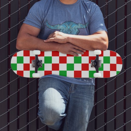 Skateboard Red White Green Checkered Pattern Design  (Extérieur 3)