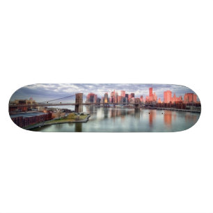 Skateboard Réflexions magnifiques de vue et de ville de mati