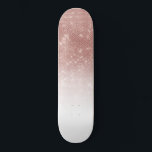 Skateboard Rose brillant Sequin Or Parties scintillant Sequin<br><div class="desc">Ce design chic et glamour est parfait pour la femme branchée et élégante. Il représente un faux imprimé brillant rose de parties scintillant d'or séquin et un dégradé d'ombre blanc. C'est moderne, girly, joli, et cool. ***REMARQUE IMPORTANTE DE CONCEPTION : Pour toute demande de conception personnalisée comme les demandes de...</div>