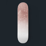 Skateboard Rose brillant Sequin Or Parties scintillant Sequin<br><div class="desc">Ce design chic et glamour est parfait pour la femme branchée et élégante. Il représente un faux imprimé brillant rose de parties scintillant d'or séquin et un dégradé d'ombre blanc. C'est moderne, girly, joli, et cool. ***REMARQUE IMPORTANTE DE CONCEPTION : Pour toute demande de conception personnalisée comme les demandes de...</div>