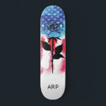 Skateboard *~* ROSE militaire Drapeau rouge blanc<br><div class="desc">*Énergétiquement Amélioré / imprime la silhouette ROSE LONG STEM sur le drapeau américain * Drapeau américain patriotique avec q Silhouette ROSE LONG STEM. . Ce design présente le drapeau américain des États-Unis, également connu sous le nom de Vieux Gloire et Étoiles et rayures. Ce motif Watercolor American Flag comprend les...</div>