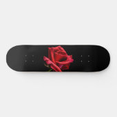 Skateboard Rose rouge contre Arrière - plan noir (Horz)
