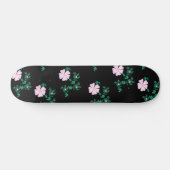 Skateboard Rose sauvage - Motif floral sur Arrière - plan noi (Horz)