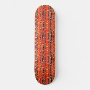 Skateboard Rouge de la forêt de bouleaux