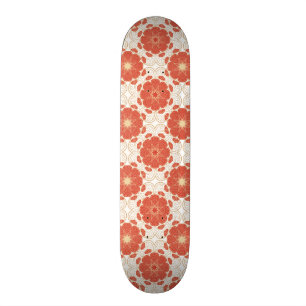 Skateboard Rouge et motif floral de dentelle d'or