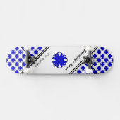 Skateboard Ruban de trèfle bleu par Kenneth Yoncich (Horz)