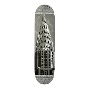Skateboard Rues de New York avec l'Empire State Building