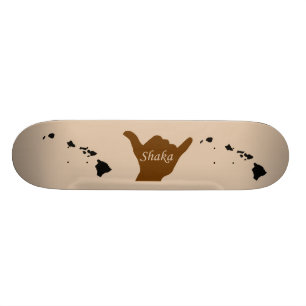 Skateboard Shaka avec la planche à roulettes à chaînes