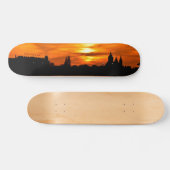 Skateboard Silhouette de la ville au plateau du coucher du so (Horz)