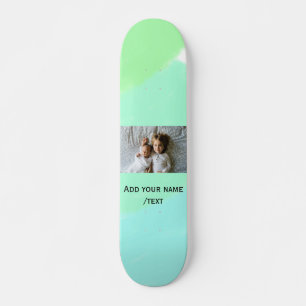 Skateboard simple vert bleu aquarelle ajouter photo texte per
