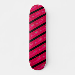 Skateboard sirènes roses nageant