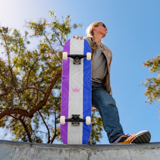 Skateboard SlipperyJoe glisser le drapeau de la fierté violet (Extérieur 1)