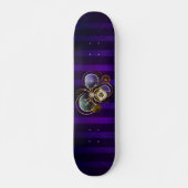 Skateboard Spider Steampunk sur Arrière - plan pourpre (Devant)