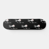 Skateboard squelette d'Halloween avec une épée (Horz)