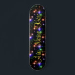 Skateboard Stars colorés Nom personnalisé Skate Board<br><div class="desc">Ce skate board présente un design d'étoiles colorées sur un arrière - plan noir. Le design est personnalisé de sorte que vous pouvez ajouter n'importe quel nom que vous voulez. Grand cadeau pour tout pensionnaire qui veut un design joli mais classe.</div>