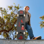 Skateboard Style japonais de fille avec Monogramme "Lune" et<br><div class="desc">Fille style japonais avec Monogramme 月 "Lune" et nom. Un cadeau parfait pour l'anniversaire d'une fille qui aime les activités de plein air et le skateboard. Faites-le vous-même en ajoutant votre texte. Pour accéder aux outils de montage avancés, allez à "Personnaliser ce modèle" et cliquez sur "Détails", faites défiler et...</div>